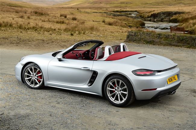 Рейтинг и отзывы Porsche 718 Boxster